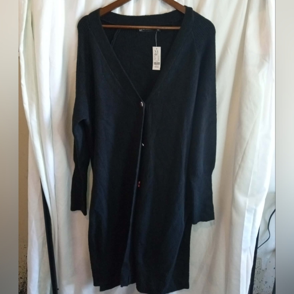 NWT New York & Company Black Longline V-Neck Button Cardigan Medium Sweater Goth